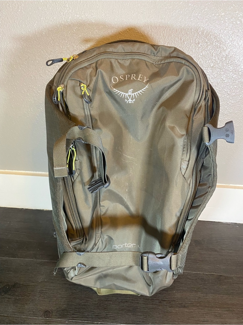 OSPREY Black Porter 46 Travel Backpack Green Gorpcore